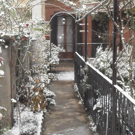La Nara Turin