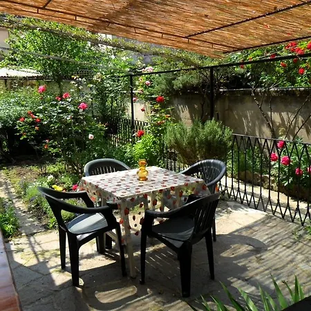 Hotel La Nara 2*