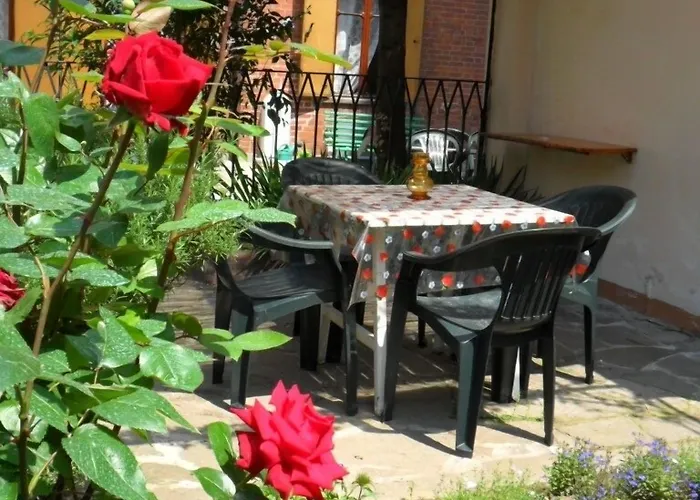 La Nara Hotel
