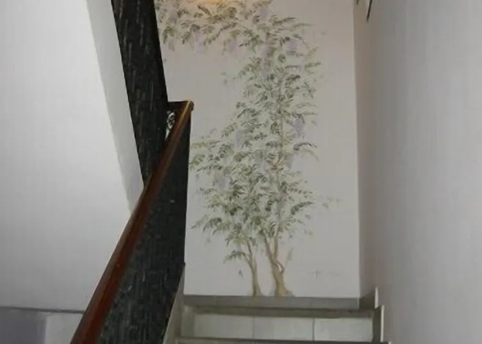 La Nara Hotel 2*